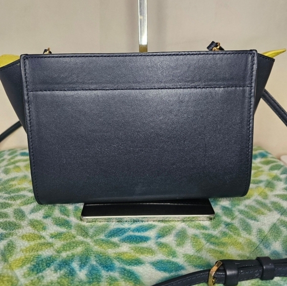 🔹️MCM🔹️ "RARE" MINI NAVY BLUE CROSSBODY BAG ✨️💙 - Picture 2 of 12